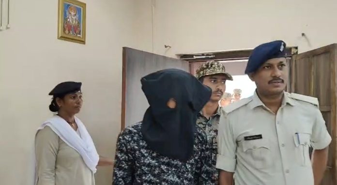 Chatra Police, Brown Sugar Seized Chatra, Hazaribagh Road Drug Raid, Niral Kumar Arrest, Animesh Naithani SP, Anti Crime Checking Jharkhand, Drug Syndicate Investigation