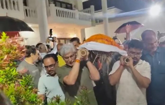 Deepika Pandey Singh, Trisha Singh, Godda News, Jharkhand Minister Daughter, Mahagama MLA, Jharkhand News, Emotional Funeral