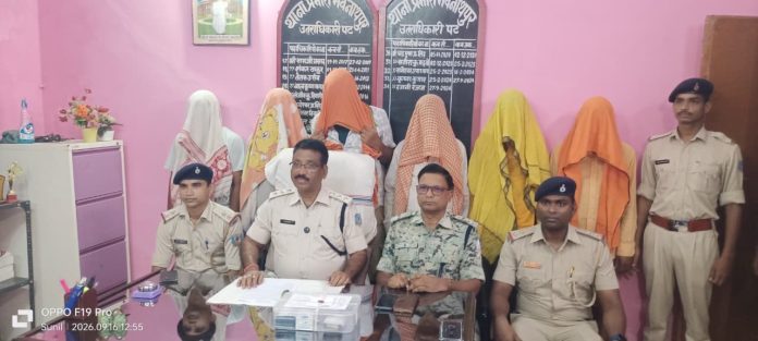 Garhwa News, Garhwa Police, Bhawnathpur Police, Jharkhand Crime News, Gambling Raid,