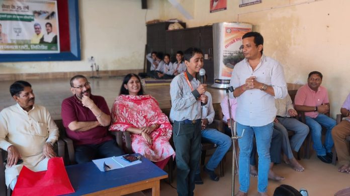 Giridih BJP, PM Narendra Modi Life Journey, Saraswati Shishu Vidya Mandir Giridih, Nirbhay Shahabadi, Mahadev Dubey, Viksit Bharat Painting Competition, Jharkhand Political News