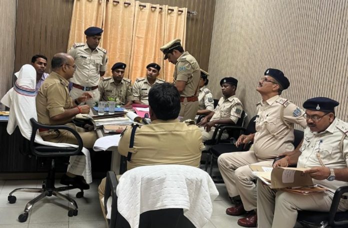Hazaribagh News, Barkagaon Police Station, Hazaribagh SP Inspection, Jharkhand Police, Crime News Jharkhand, NTPC Coal Mines Security, Crime Control Hazaribagh, Jharkhand News