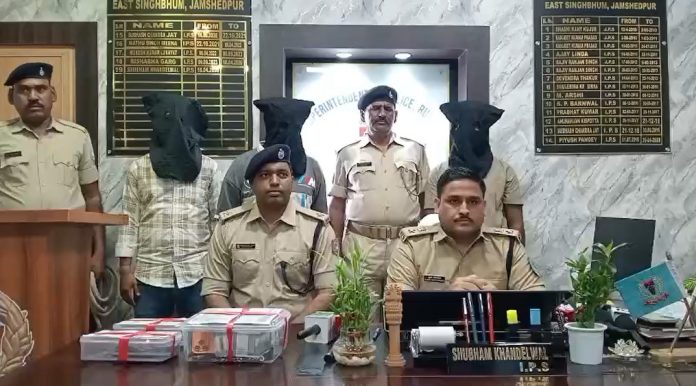 Jamshedpur Police, MGM Police Station, Online Betting Raid, East Singhbhum Crime News, Ertiga Car Gambling, Cash and Mobile Seizure, Jharkhand Police
