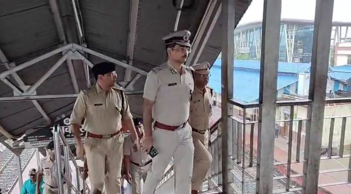 Rail IG Amaresh Kumar, Koderma Junction, RPF Koderma, Railway Security Jharkhand, GRP and Local Police Coordination, Anti Smuggling Drive, Koderma News