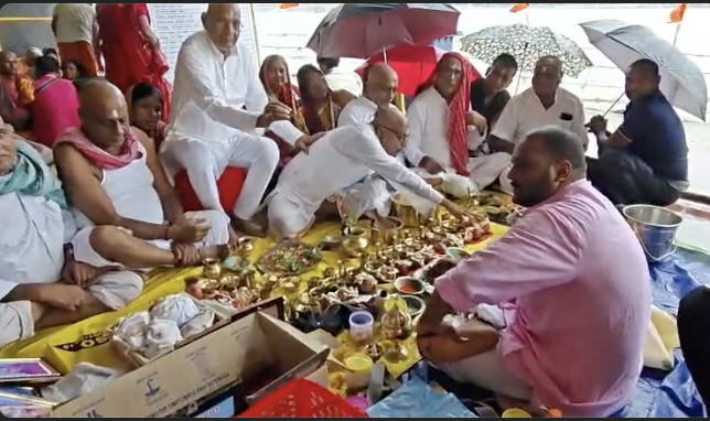 Pitru Paksha Mela 2026 के दूसरे दिन गया फल्गु नदी के तट पर आज होगा पिंडदान