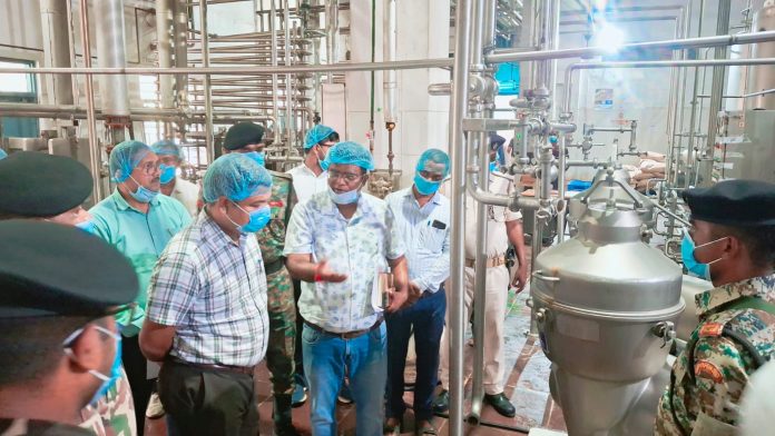 DM दीपक कुमार मिश्रा ने रोहतास डेयरी का निरीक्षण