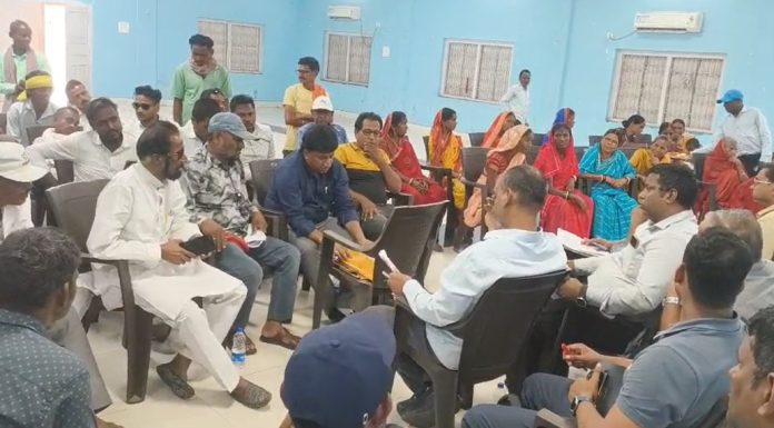 Bermo news, Bokaro news, CCL Karo project, Jharkhand coal mining, displaced villagers protest, CCL management talks, Jharkhand local news