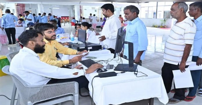 Bokaro News, Bokaro General Hospital, BSL sanitation workers, health checkup camp Bokaro, Bokaro Steel Plant, health awareness
