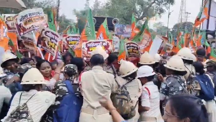Chaibasa news, Jharkhand BJP, Congress office gherao, JNU controversy protest, West Singhbhum news, local updates
