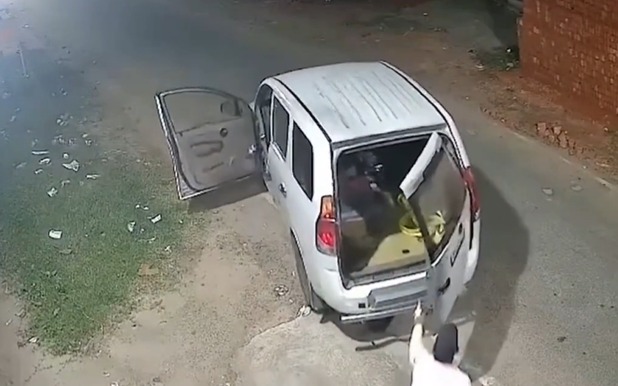 Deoghar ATM Theft, SBI ATM Heist, Jharkhand Crime News, Deoghar Police, Filmy Style ATM Theft, Devipur Deoghar, CCTV Footage Investigation, Bank Robbery Jharkhand