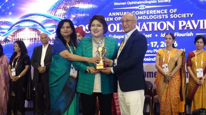 Dr Bharti Kashyap, Ranchi ophthalmologist, National Leadership Award, Women Ophthalmologists Society of India, cervical cancer screening Jharkhand, school eye checkup, Nari Shakti Puraskar