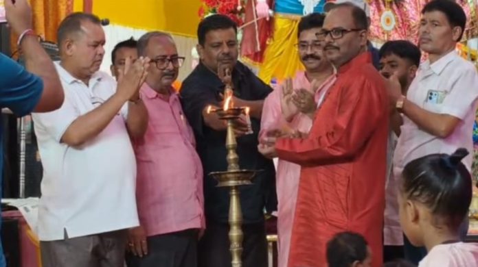 Giridih News, Shastri Nagar Durga Mandap, Bhakti Jagran, Navratra 2026, Bhajan Singer Akash, Jharkhand News, Durga Puja Celebrations