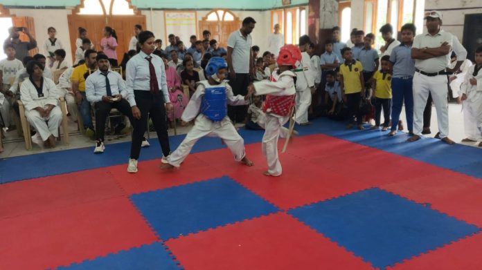 Giridih News, Taekwondo Championship, Giridih Taekwondo Association, Arjun Barla, Jharkhand Sports, Shyam Mandir Giridih, Youth Sports