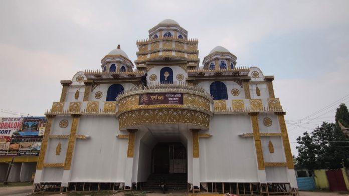 Giridih news, Durga Puja Giridih, Suro Sundari pandal, Paparwatand temple pandal, Shivnath Sahu, Pankaj Tah, Jharkhand festival news, Durga Puja 2026