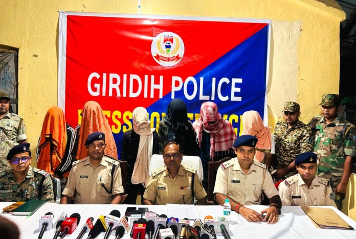 Giridih news, Pachamba police station theft, 6 arrested in Giridih, truck batteries stolen, SP Vimal Kumar press conference, Jharkhand crime news, Giridih latest updates