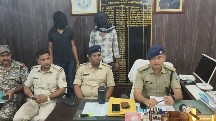 Godda bike theft, Godda police, Pathargama police station, stolen motorcycles recovered, Splendor and R15 recovered, Jharkhand crime news