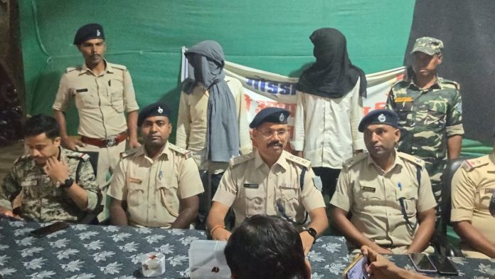 Godda firing case, Poraiyahat police station, father son arrested, country-made pistol seized, shop rivalry Godda, Jharkhand crime news
