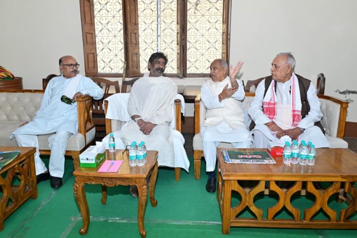 Hemant Soren, Rupi Soren demise, Nemra village, Jharkhand Chief Minister, political leaders condolences, Ramgarh news