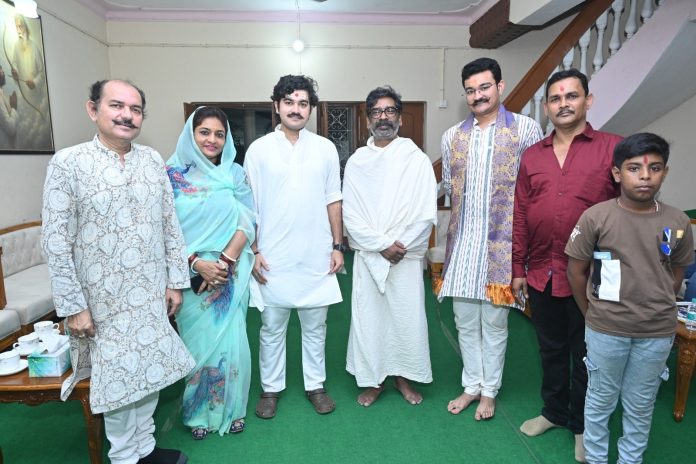 Jashpur royal family, Hemant Soren, Rupi Soren, Nemra village, Ramgarh news, Ranvijay Singh Judev, Jharkhand politics, condolences news