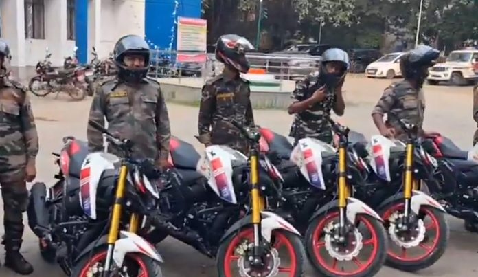 Koderma news, Koderma police, Apache bikes patrol, Jharkhand police, DC SP flag off, crime control Koderma, law and order Jharkhand