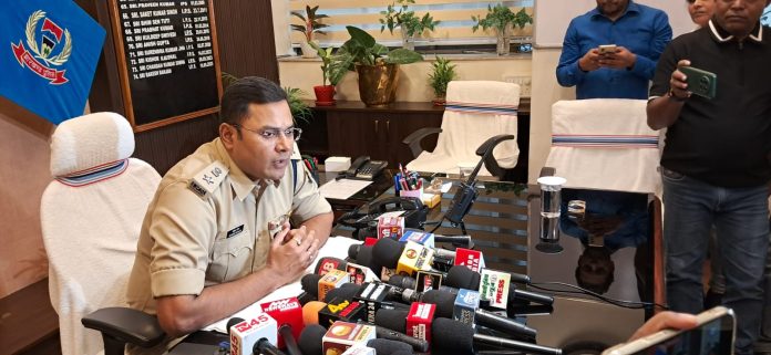 Ranchi news, Durga Puja safety, SSP Rakesh Ranjan, Ranchi police, CCTV monitoring, social media rumors, Jharkhand news