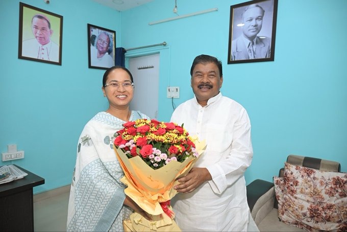 Shilpi Neha Tirkey, Bandhu Tirkey birthday, Jharkhand politics, Mandar MLA, political struggle, public service, Jharkhand news