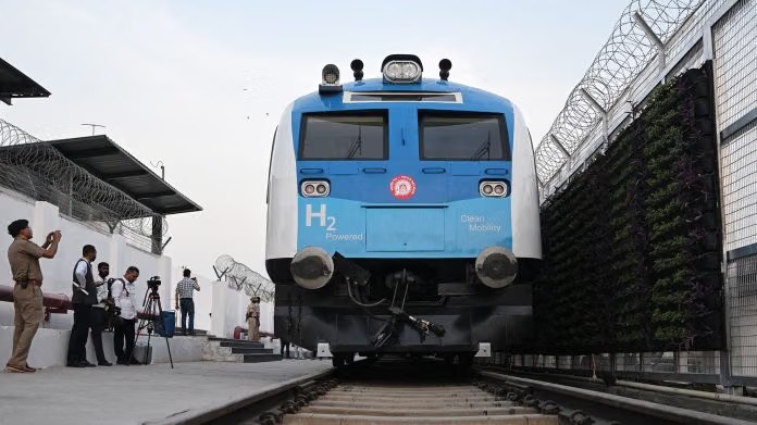 Tatanagar Khatipura Special, South Eastern Railway, Ranchi train news, LHB coach train, Tatanagar to Jaipur train, Jharkhand railway update