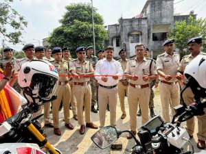 Dhanbad police, Dhanbad news, DC Aditya Ranjan, SSP Prabhat Kumar, police patrolling, Jharkhand police, local updates